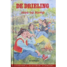 De drieling mee op kamp