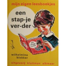 Een stap-je ver-der